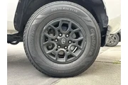 $29495 : Toyota Tacoma 2020 4x2 SR5 4 thumbnail