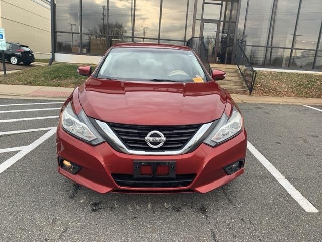 $9988 : PRE-OWNED 2016 NISSAN ALTIMA image 2