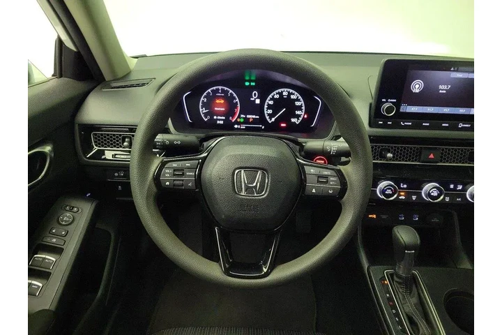 $24998 : Honda Civic 2025 LX 4dr Seda image 10