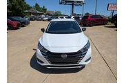 $13995 : 2024 Versa thumbnail