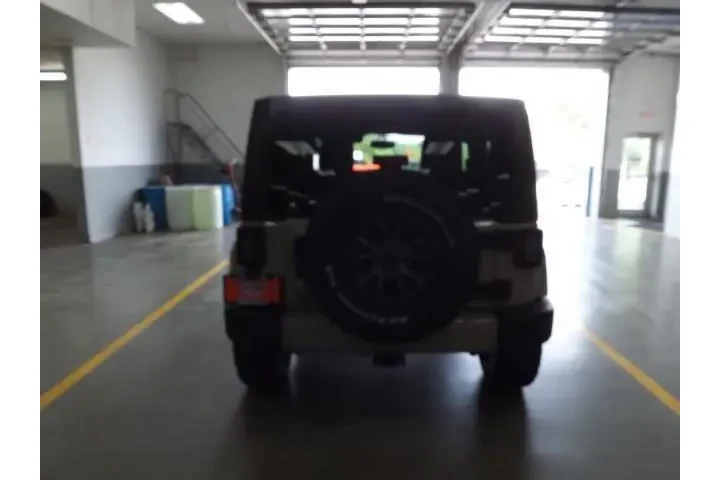 $21985 : Jeep Wrangler 2017 4x4 Sahar image 4