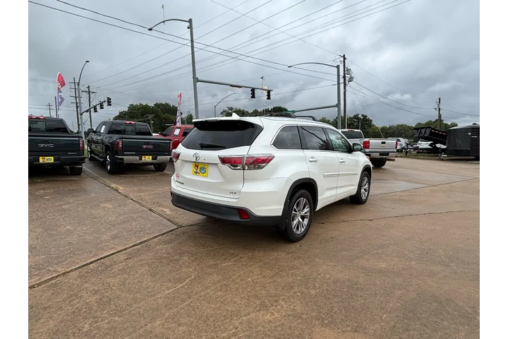 $15995 : 2015 Highlander image 5