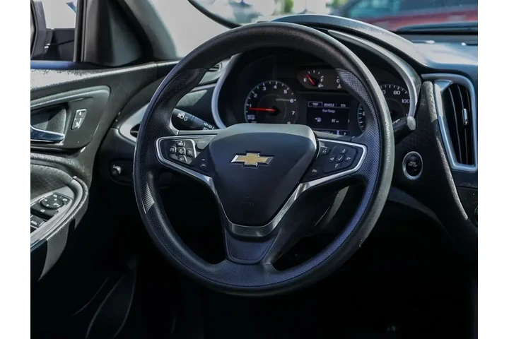 $19984 : Chevrolet Malibu 2024 LT 4dr image 9