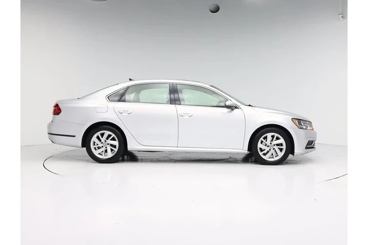 $14599 : Volkswagen Passat 2018 2.0T image 7