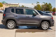 2018 Renegade Latitude thumbnail
