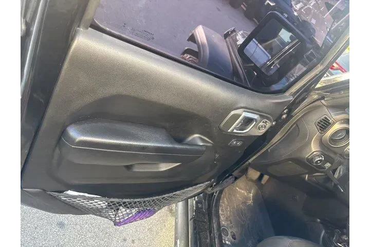 $27995 : Jeep Wrangler 2023 4x4 Sport image 9