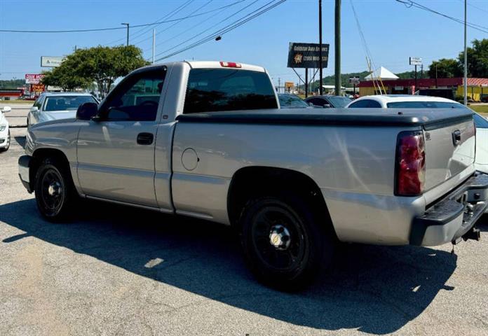 $3900 : 2005 Silverado 1500 image 4