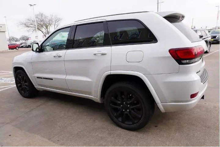 $22888 : Jeep Grand Cherokee 2021 4x4 image 4