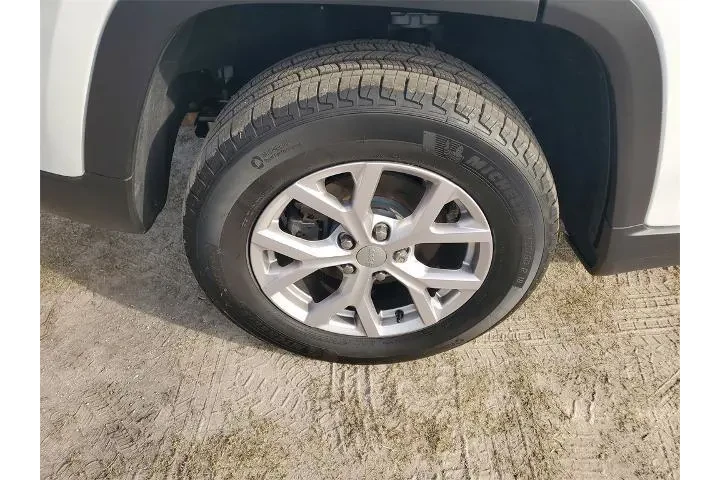 $26090 : Jeep Grand Cherokee 2022 4x2 image 7