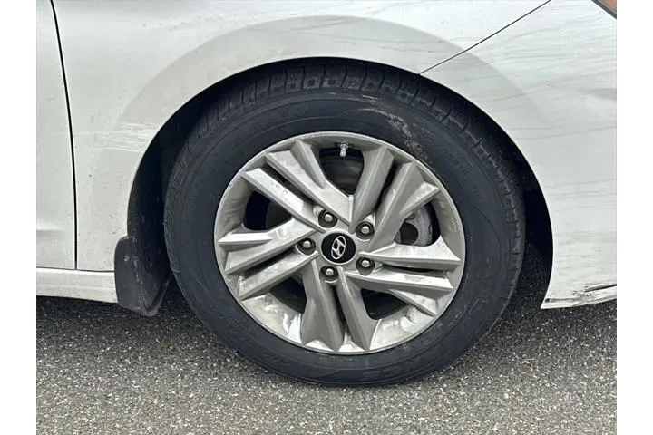 $14750 : Hyundai ELANTRA 2020 SEL 4dr image 4