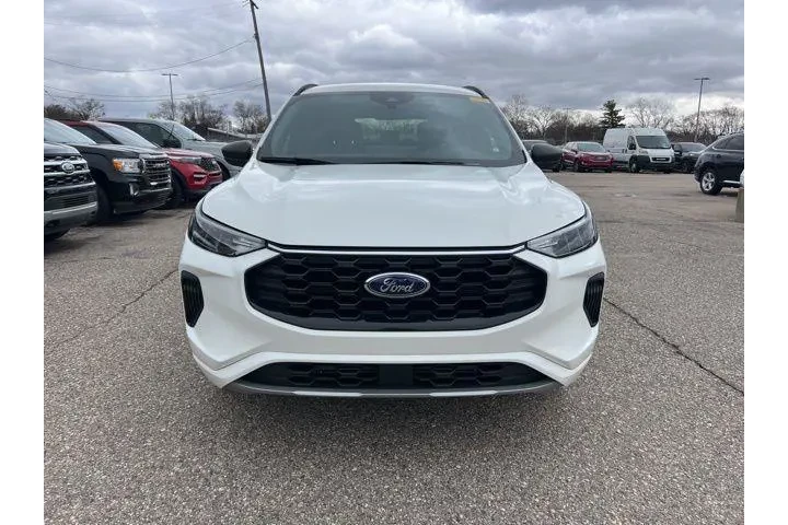 $25350 : Ford Escape 2024 AWD ST-Line image 2