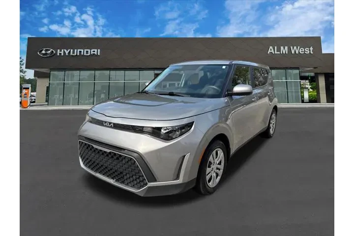 $16120 : Kia Soul 2023 LX 4dr Crossov image 1