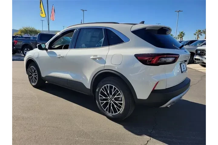 $25936 : Ford Escape Plug-In Hybrid 2 image 3