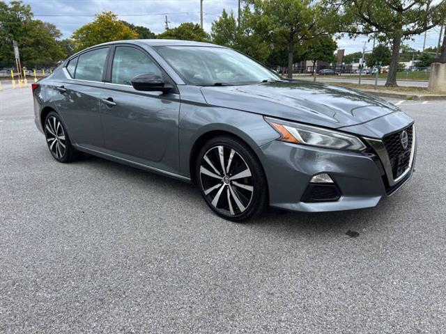 $12900 : 2021 Altima 2.5 SR image 4