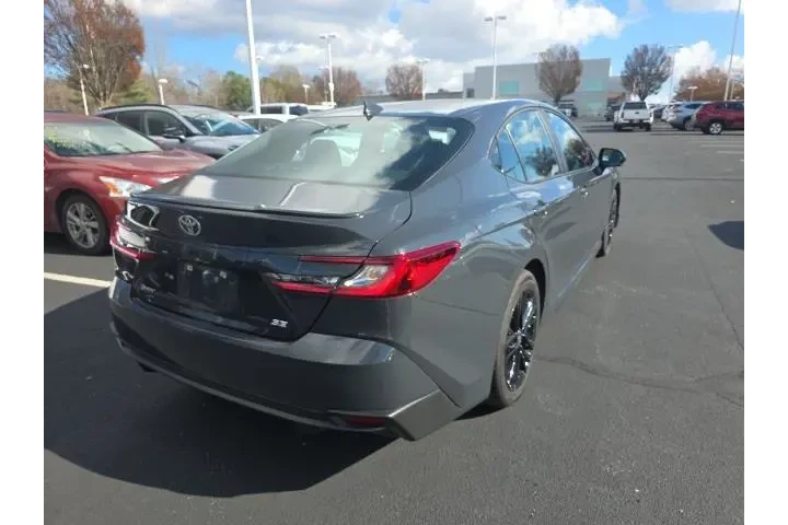 $29078 : Toyota Camry 2025 SE 4dr Sed image 8