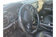 $36000 : Toyota Tacoma 2022 4x4 TRD P thumbnail