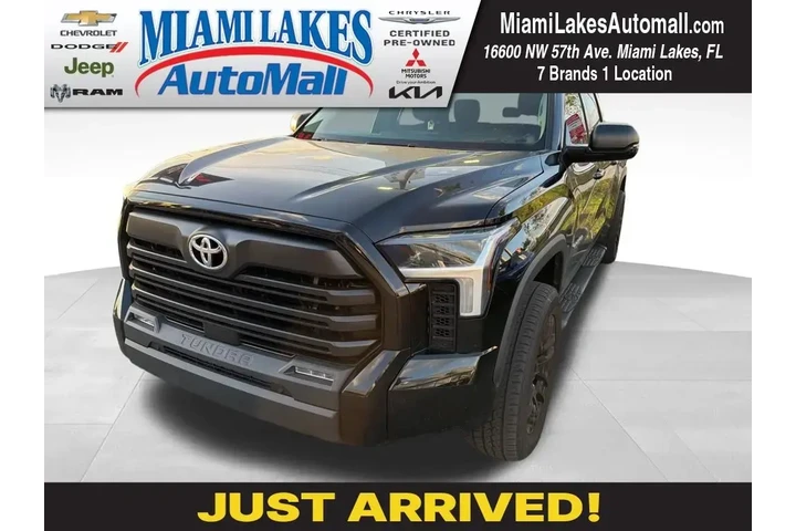 $39592 : Toyota Tundra 2023 4x4 SR5 4 image 1