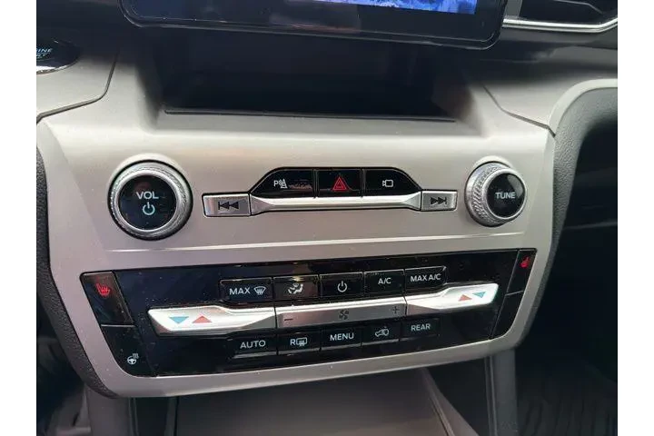 $27992 : Ford Explorer 2022 XLT 4dr S image 9