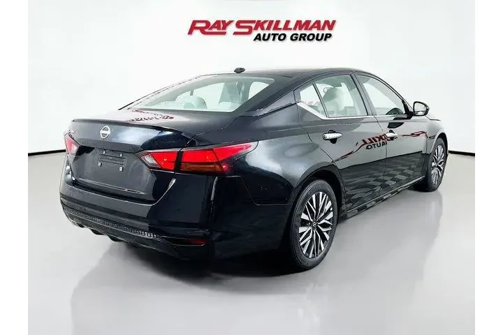 $24975 : Nissan Altima 2025 2.5 SV 4d image 7