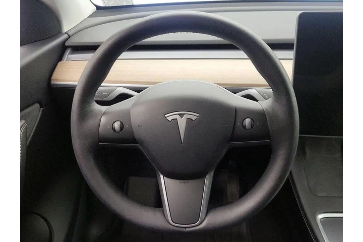 $30998 : Tesla Model Y 2021 AWD Long image 10