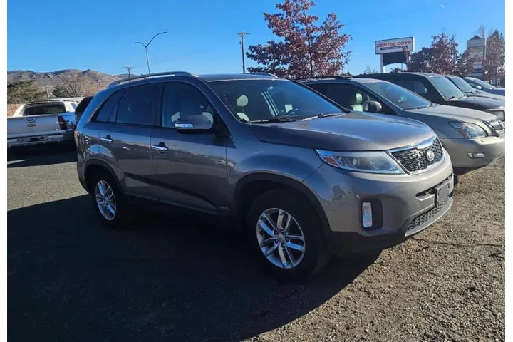 $9495 : 2015 Sorento LX image 3