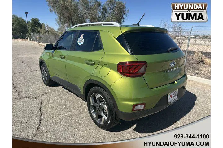 $19999 : Hyundai VENUE 2024 SEL 4dr C image 2