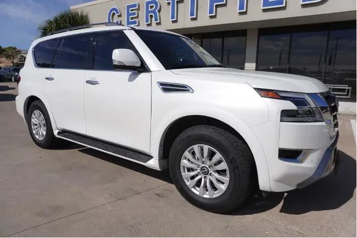 $36488 : Nissan Armada 2023 4x2 SV 4d image 1