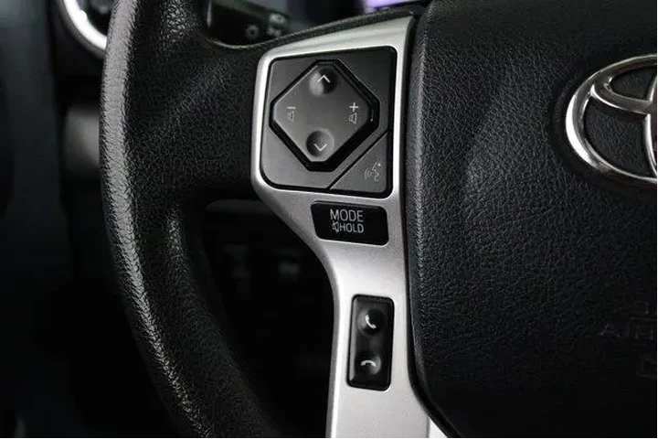 $30909 : Toyota Tundra 2020 4x2 SR5 4 image 9