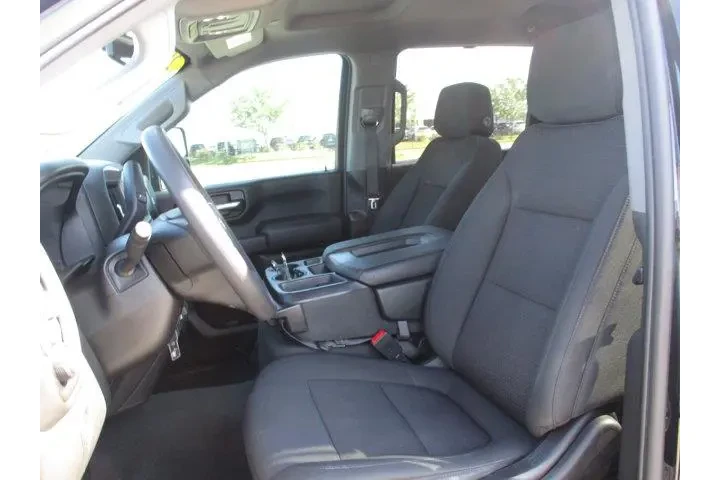 $39995 : Chevrolet Silverado 2500HD 2 image 10