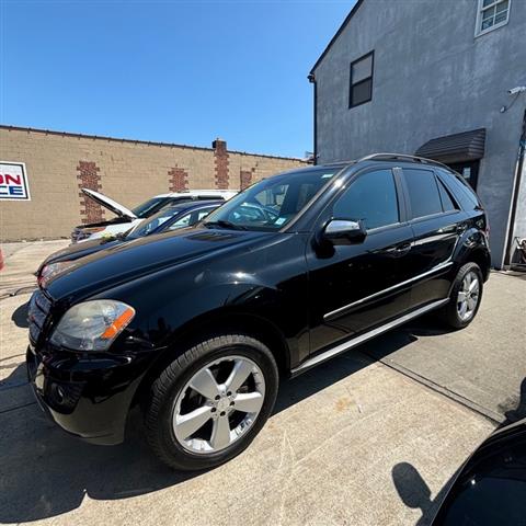 $7995 : 2009 Mercedes-Benz M-Class ML image 2