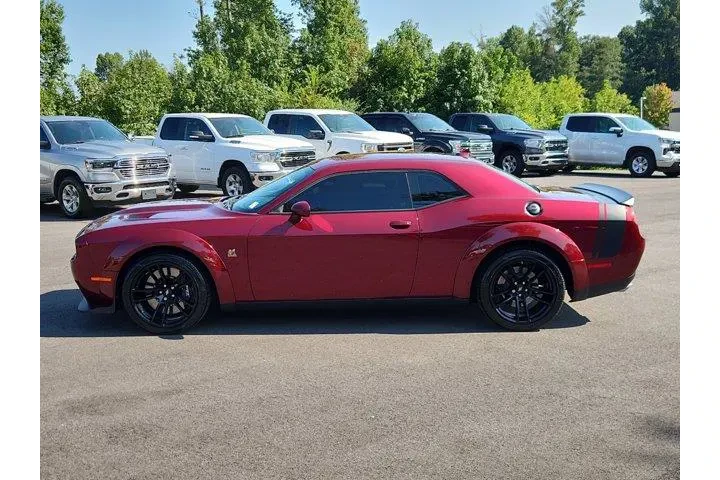 Dodge Challenger 2023 R/T Sc image 8