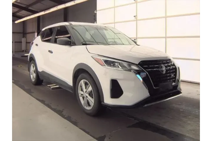 $16293 : Nissan Kicks 2023 S 4dr Cros image 3