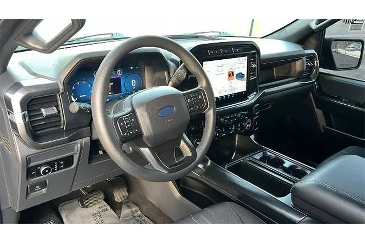 $39924 : Ford F-150 2024 4x2 STX 4dr image 9