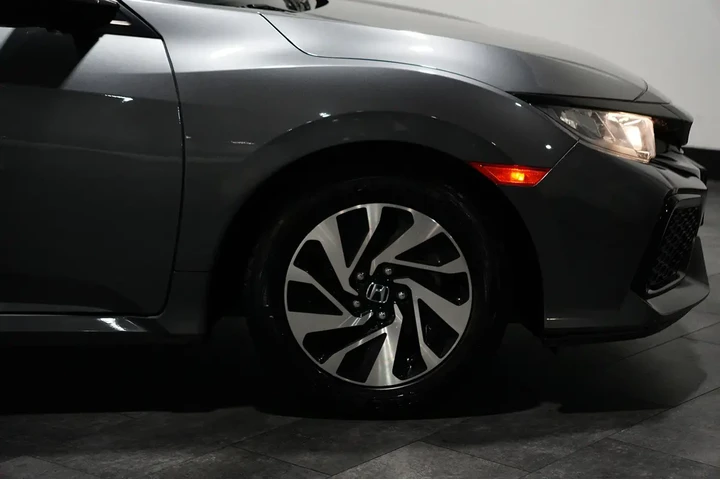 $17557 : 2018 Civic Hatchback image 3