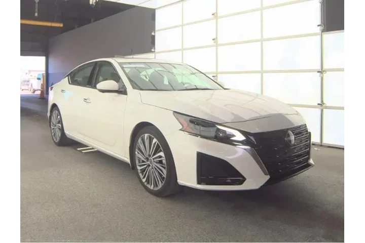 $23390 : Nissan Altima 2024 2.5 SL 4d image 3