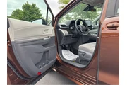 $37990 : Gold Certified2021 Sienna LE thumbnail