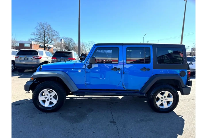 $10980 : 2012 Wrangler Unlimited 4WD 4 image 5