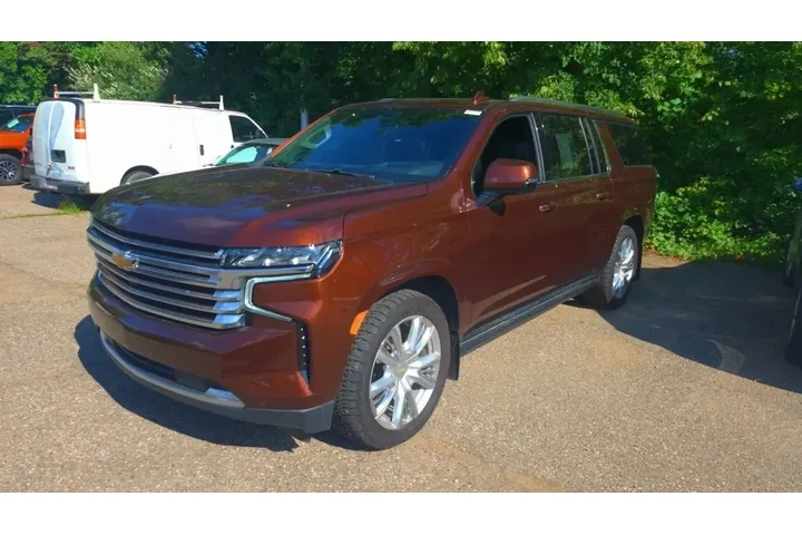 $62500 : Chevrolet Suburban 2023 4x4 image 3