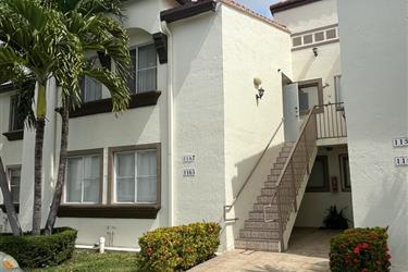 Renta Apartamento (1,090-sqft) en Miami