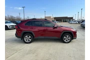 $24875 : Toyota RAV4 2023 AWD XLE 4dr thumbnail