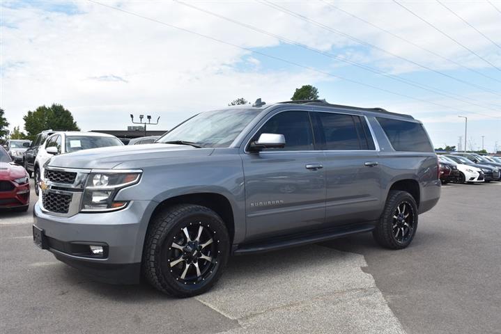 2020 Suburban LT image 1