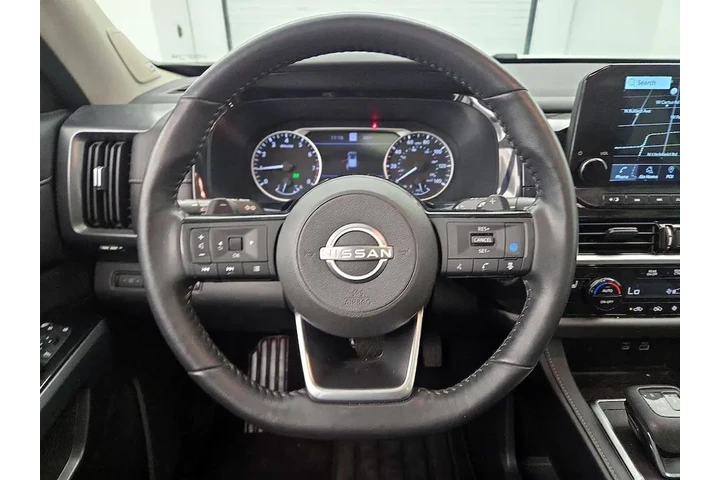 $30998 : Nissan Pathfinder 2023 SL 4d image 10