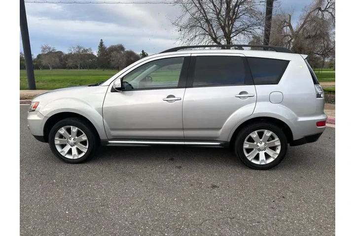 $9995 : 2011 Outlander SE image 4