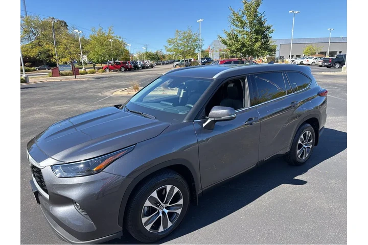 $37164 : Gold Certified2022 Highlander image 9