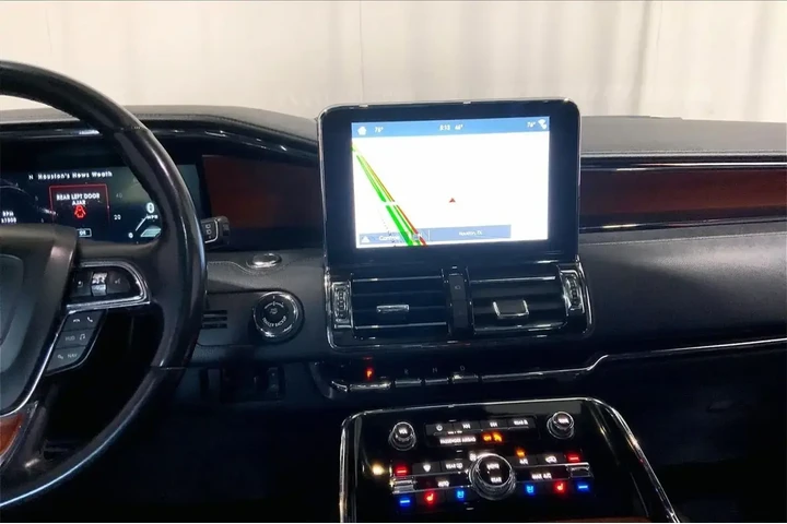 $29782 : Lincoln Navigator L 2018 4x4 image 5