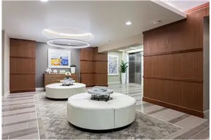 $1632 : Rental property with 0 bedro image 5