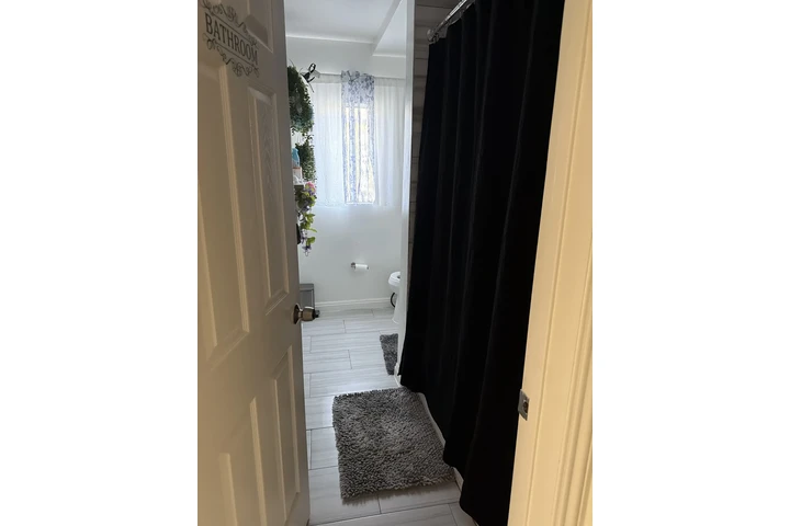 $1400 : Rento mi Cuarto North Hills image 5