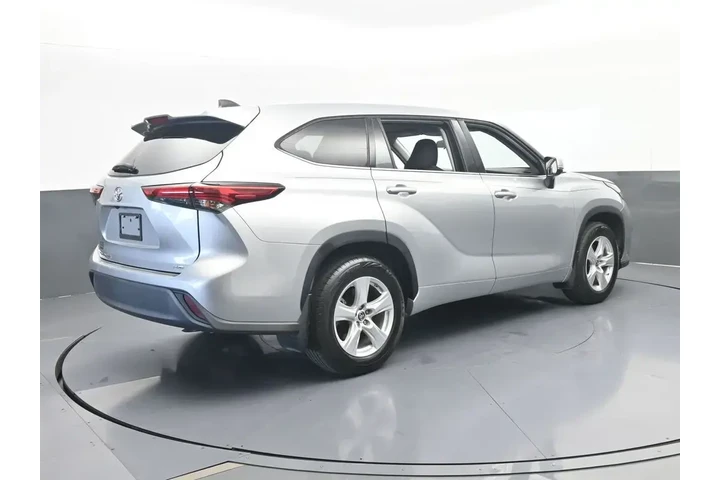 $25400 : Toyota Highlander 2022 AWD L image 6