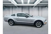 $21990 : Ford Mustang 2006 V6 Standar thumbnail