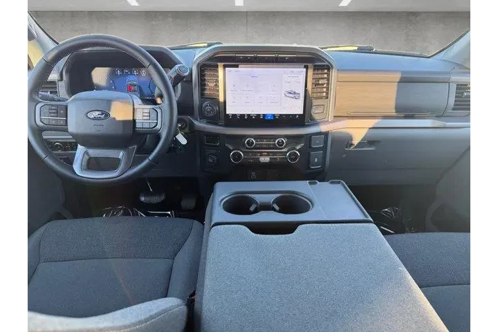 $39522 : Ford F-150 2024 4x2 XLT 4dr image 3